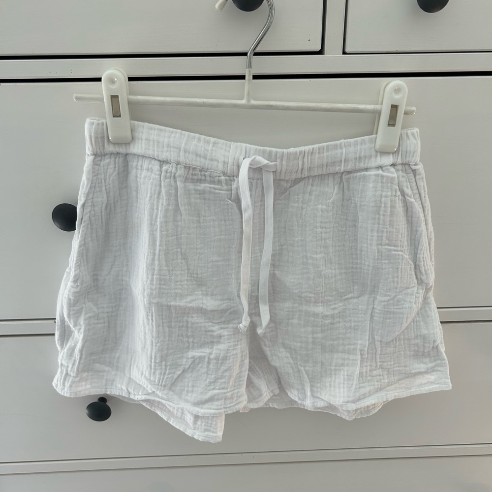 Aritzia Wilfred Free Sail 2” Shorts